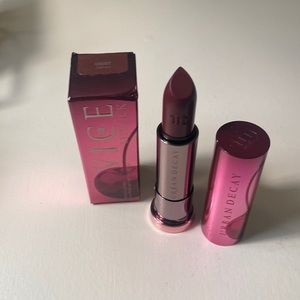 Urban Decay Lipstick Cherry